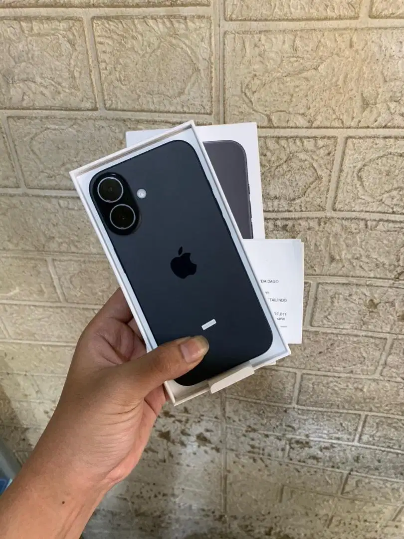 Iphone 16 128 open box