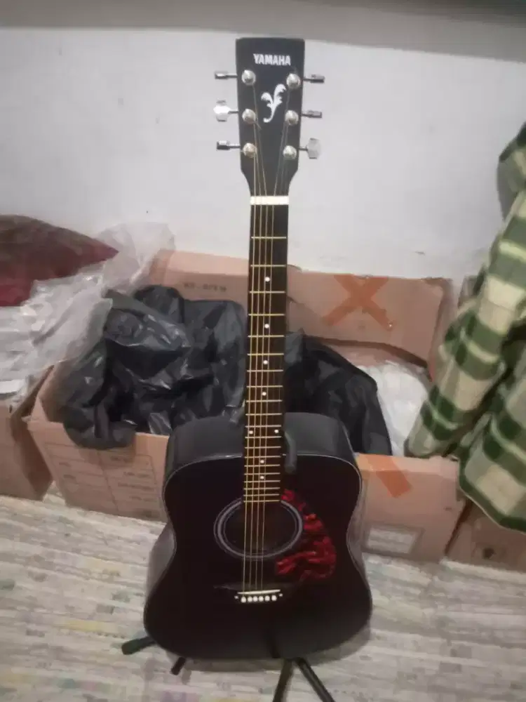Gitar akustik Jumbo murah