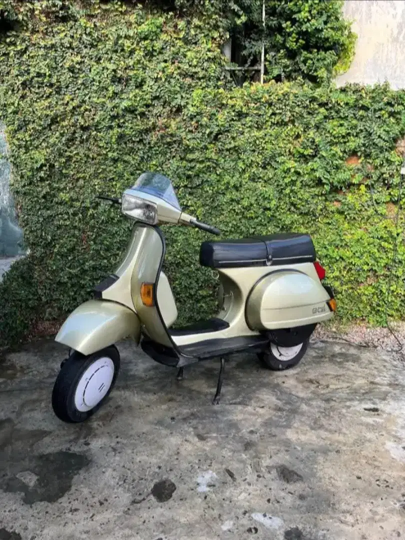 Vespa Excel 150