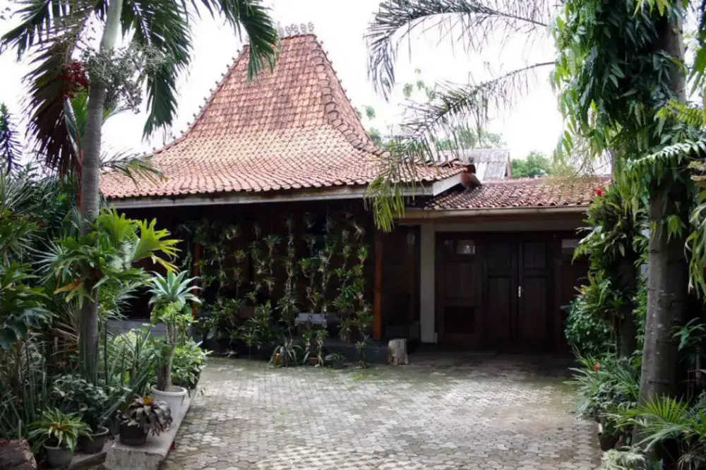 JOGLO JATI JEPARA ANTIK