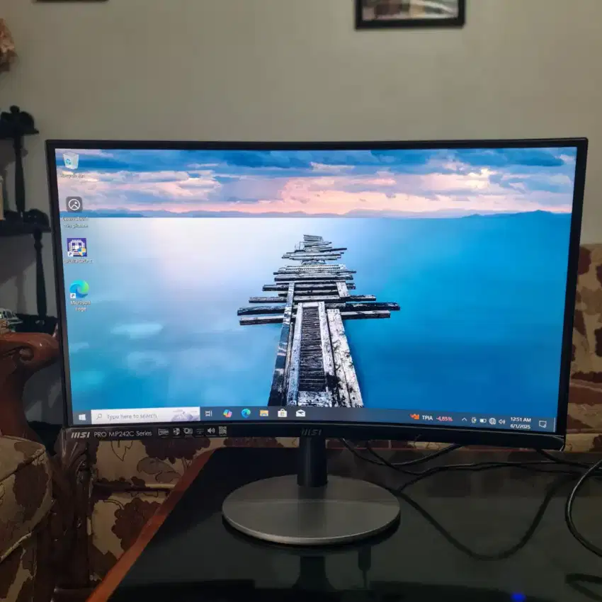 Monitor PC Curved MSI MP242C bs buat Ally Handheld, Laptop, PS5, XBOX