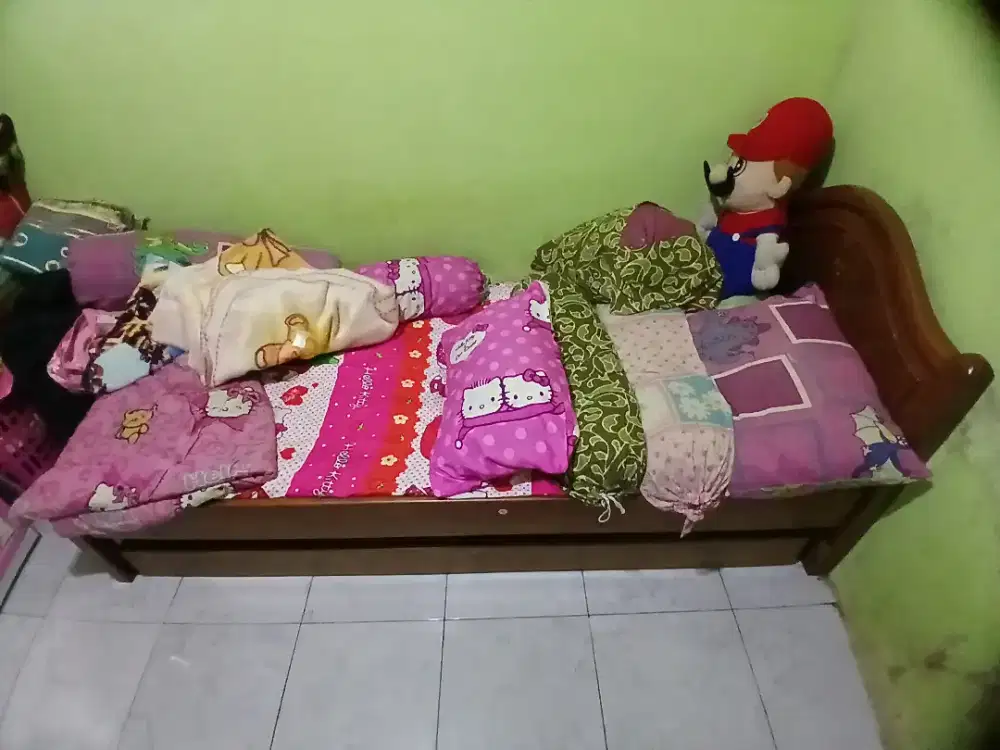 Ranjang dipan jati tingkat sorong