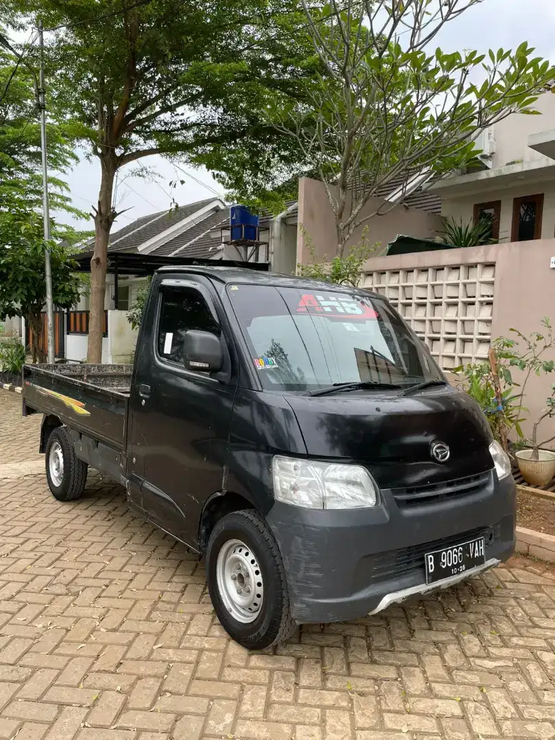 Gran Max Pick Up Hitam
