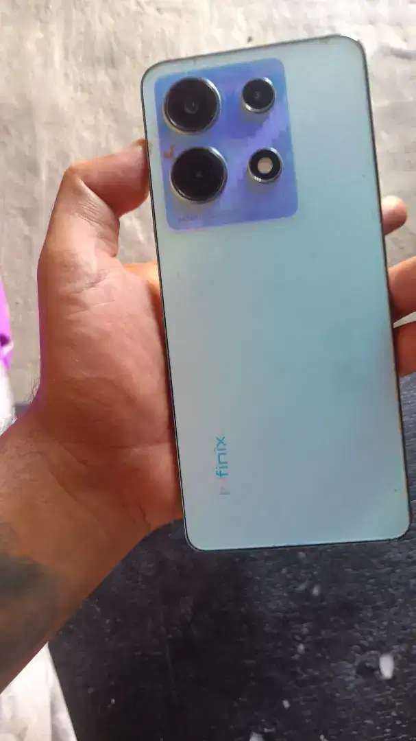infinix note 30 layar retak