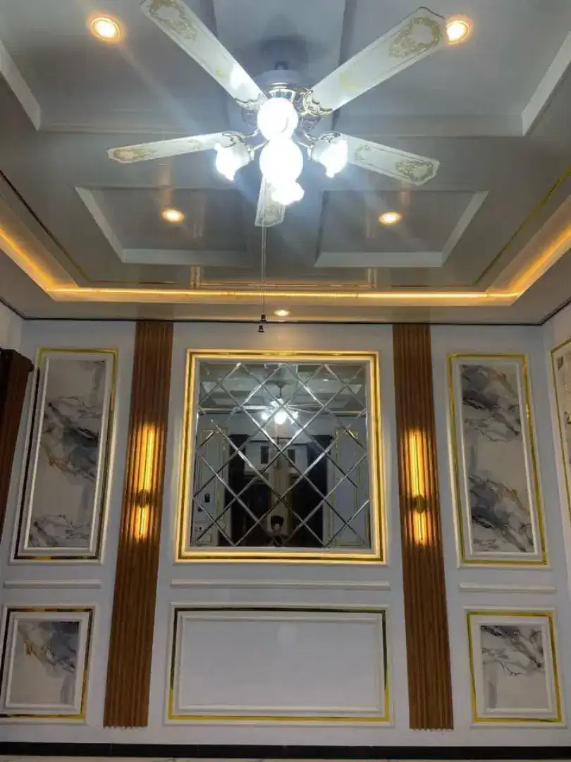 Molding ruangan