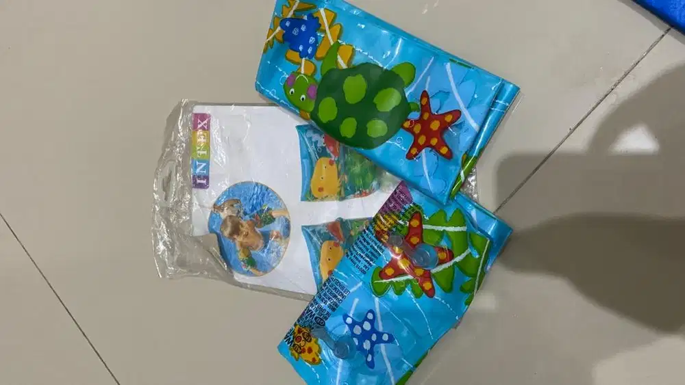 Pelampung lengan berenang anak/bayi