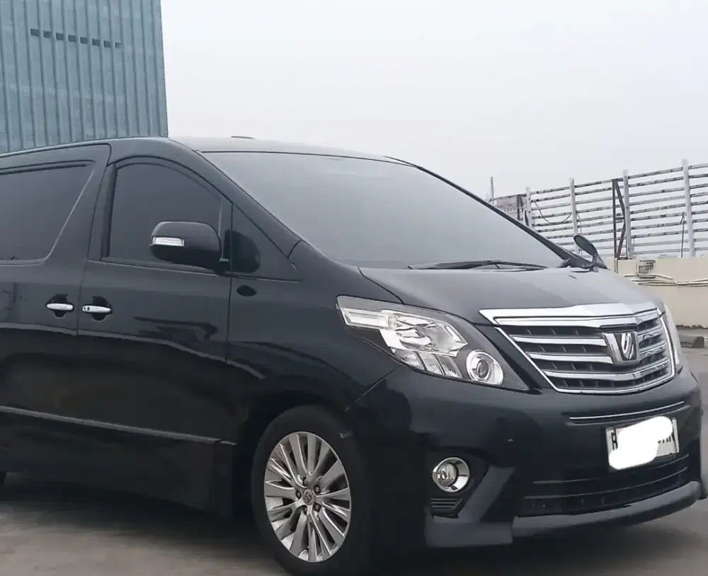 Toyota Alphard 2.4 S at 2013