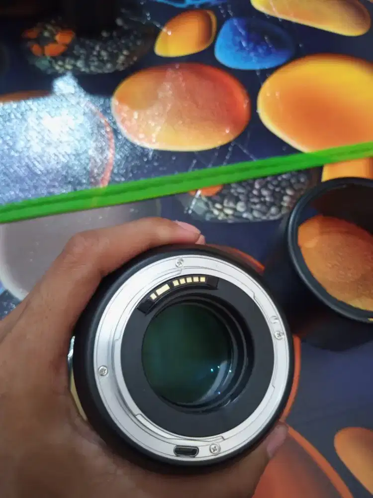 Lensa Meike 85mm F1.8