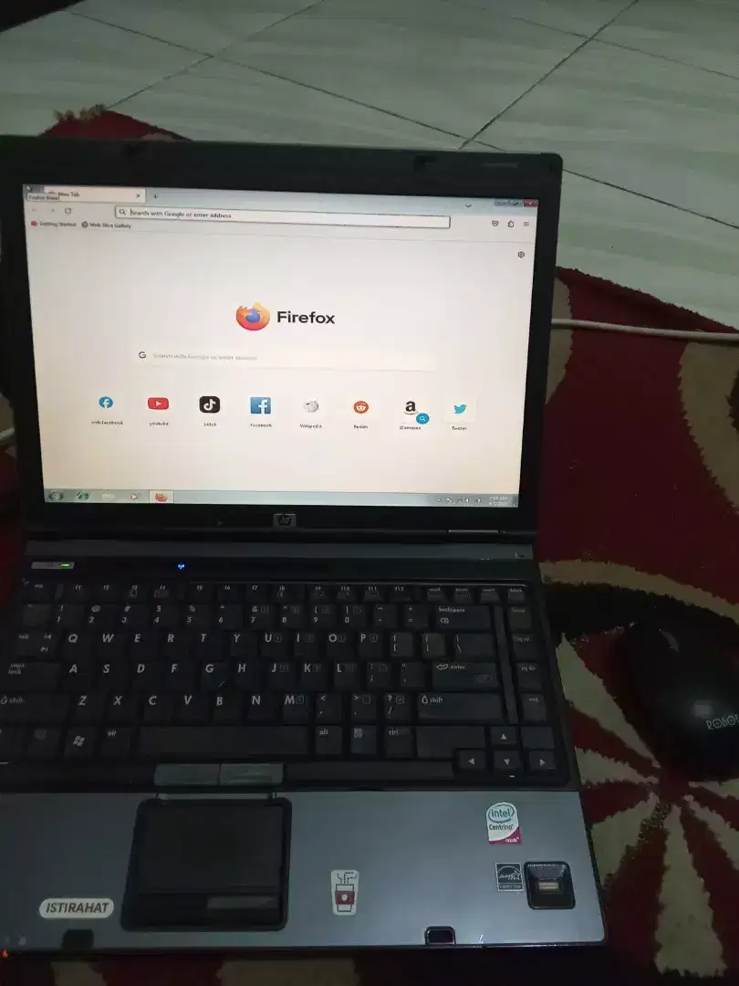 Laptop Compaq type 6910p Dengan Mouse