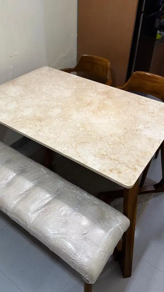 Dijual meja makan marmer uk 120 x 80