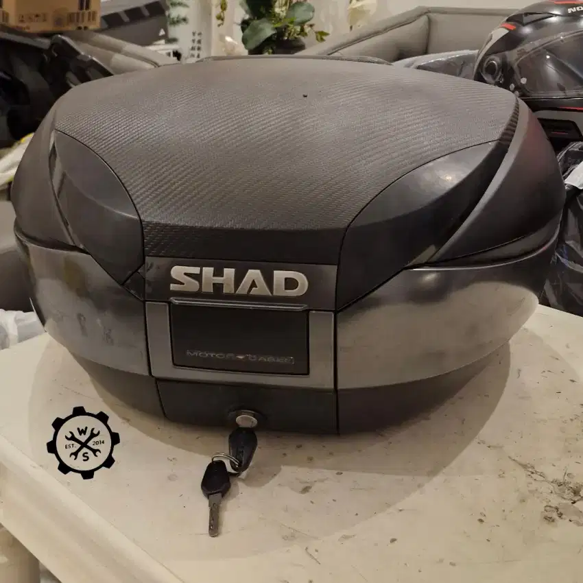 Box Boks Shad SH48 Carbon Backrest Kunci 2 Baseplate