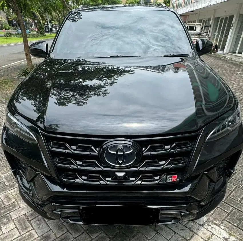 Fortuner vrz 2.8 gr 4x2 AT tahun 2023