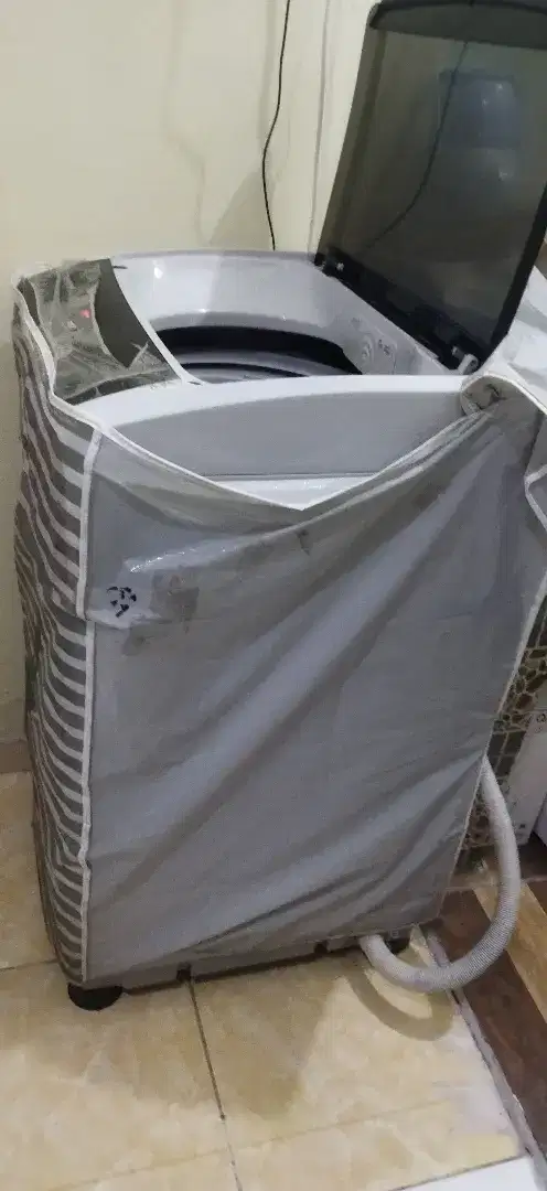 Mesin cuci sharp 95% mulus, jarang di pake, semua ory