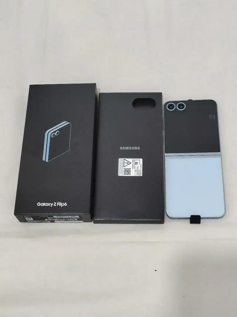 TT BT Samsung Z Flip 6 256 99% Fullset SCare Plus Not S23 S24 Ultra