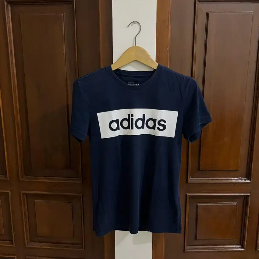 Kaos regular adidas woman