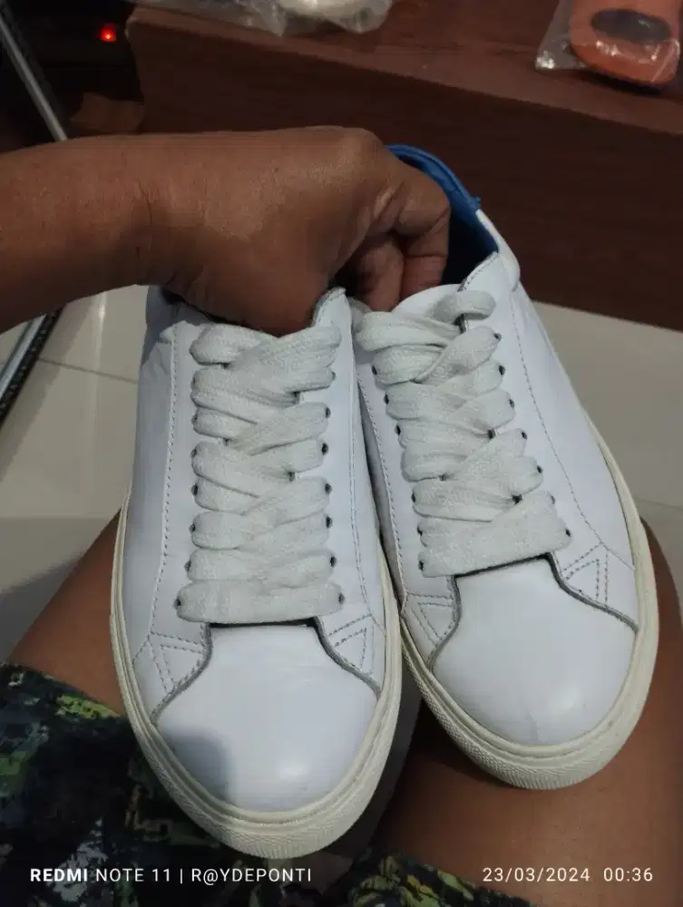 Sepatu Givenchy size 40 original