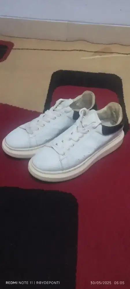 Sepatu Sneaker Alexander Mqueen