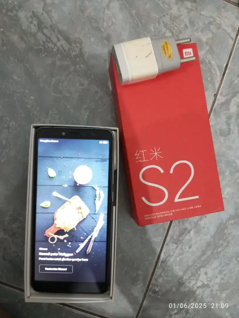 Jual redmi S2 4/64 unit+dus+kepala charger(masih bawaan)