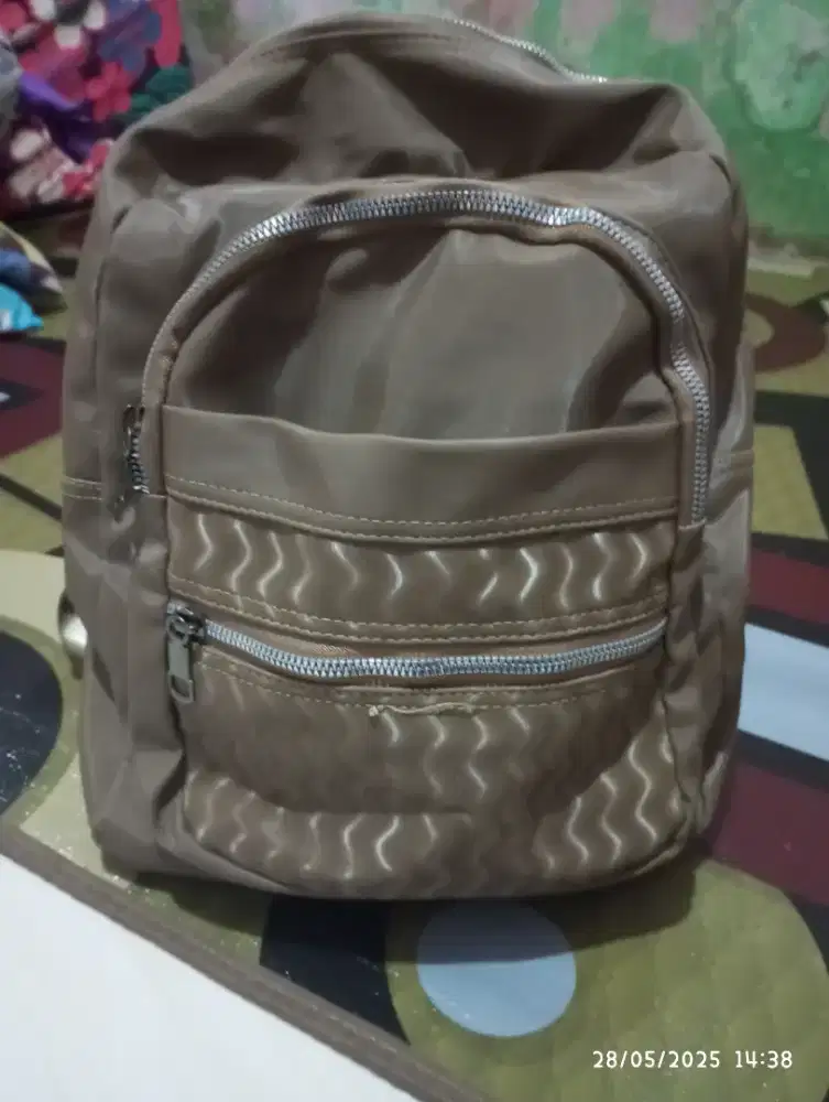 Tas ransel ukuran 36x26cm kecil sedang