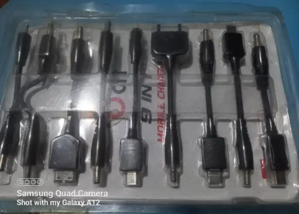 Various Conector buat charge berbagai bentuk colokan.Fungsi Normal