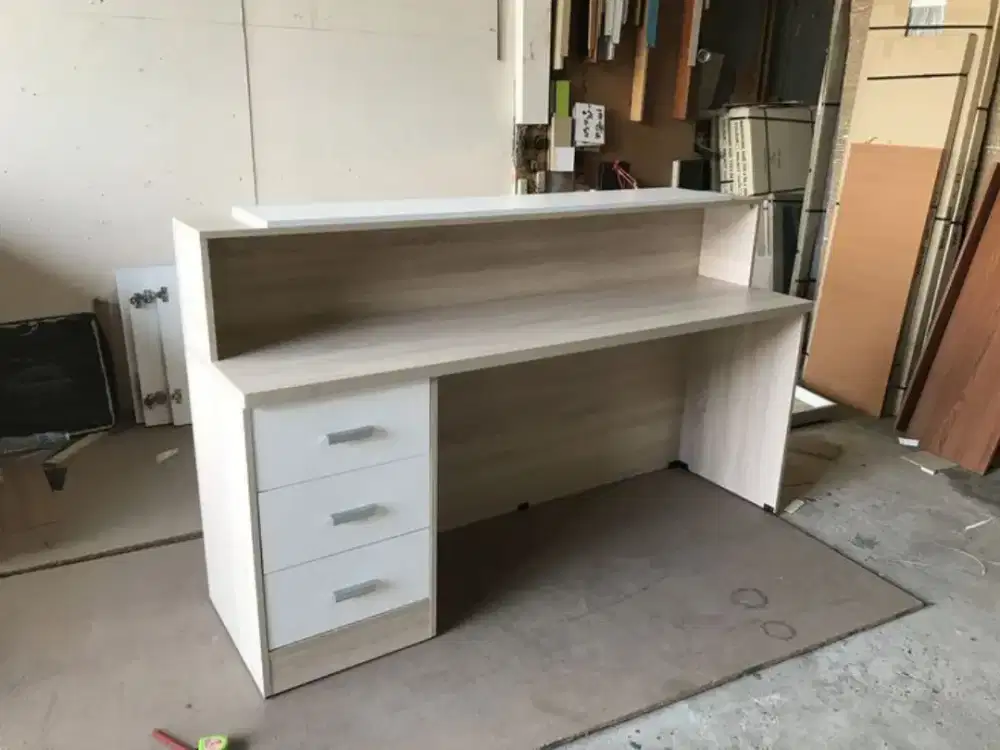 Meja rias , Meja belajar , Meja kerja , Meja resepsionis , Lemari