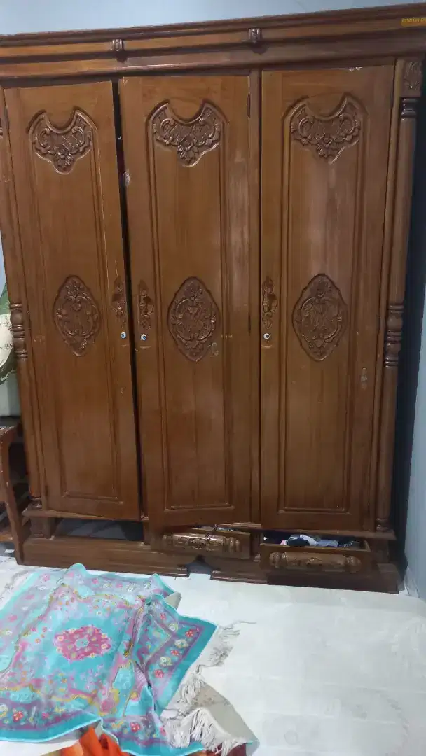 Dijual Lemari 3 pintu kayu jati