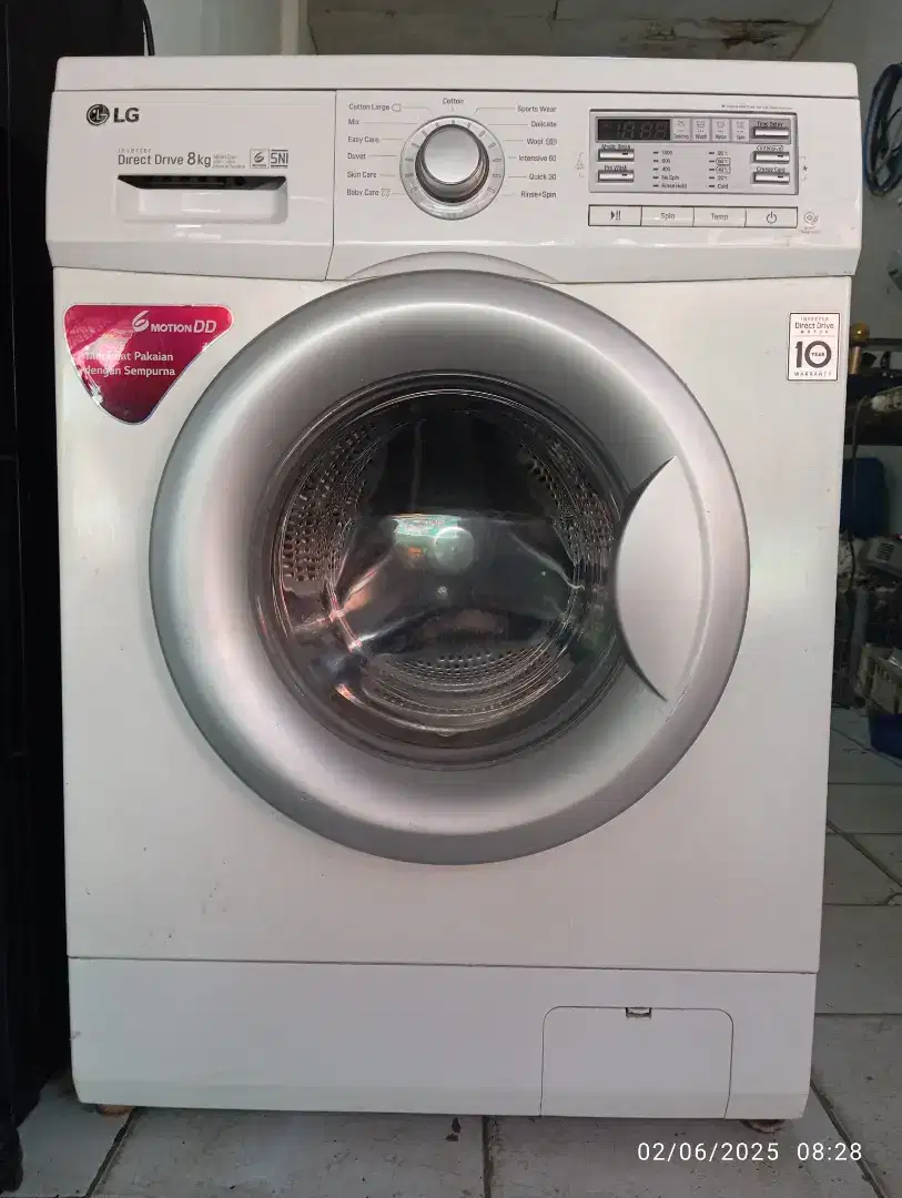 Mesin cuci fron loading inventer direct Drive 8 kg