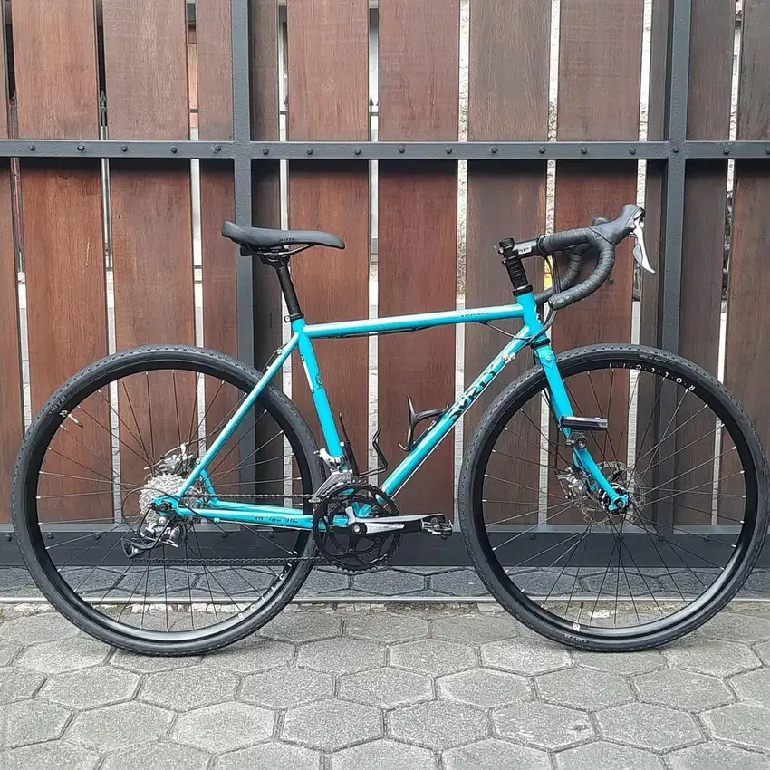 Sepeda Surly Straggler size M gravel bike road bike
