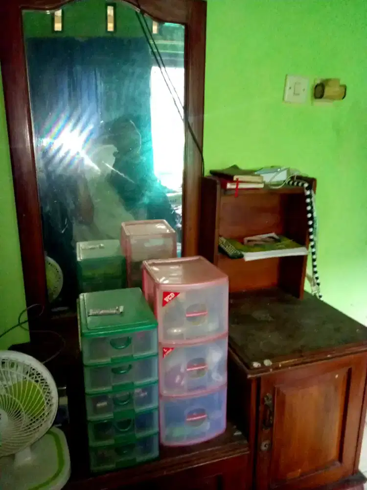 ,meja rias,bufet asli jati Bekas seperti Baru