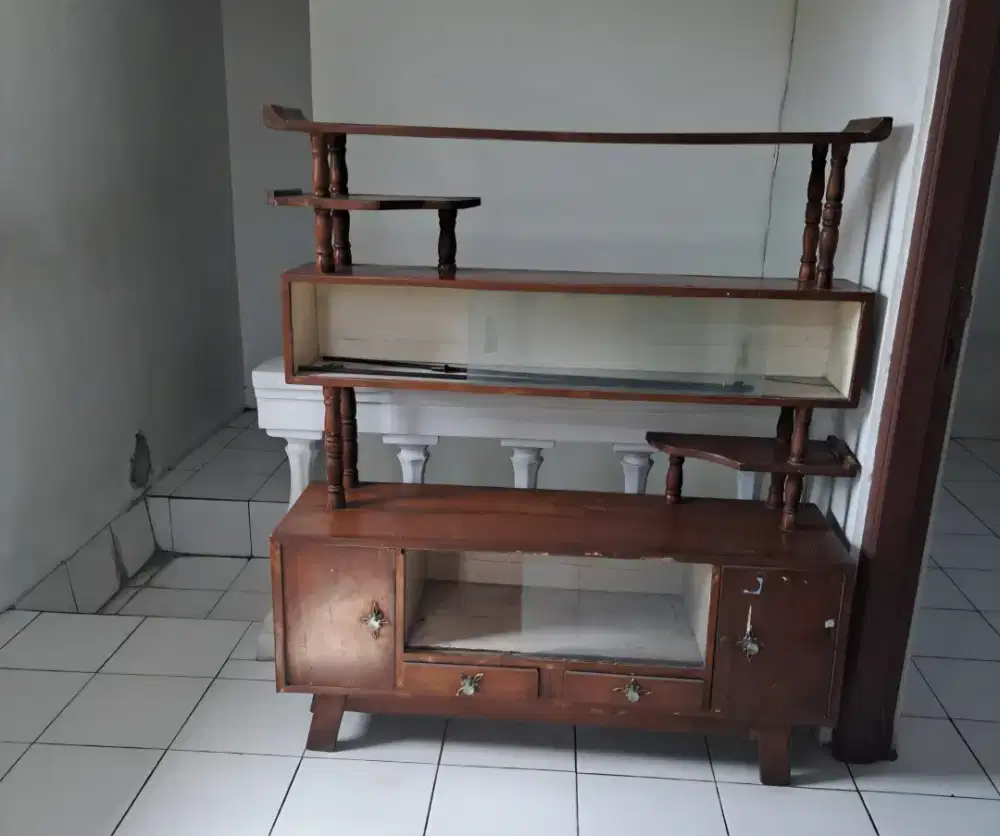 Jual Lemari Pajangan Jati Antik Vintage