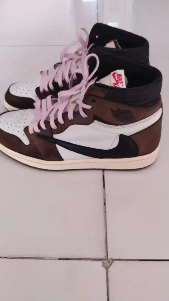 Preloved Sepatu Nike Jordan Travis Scot