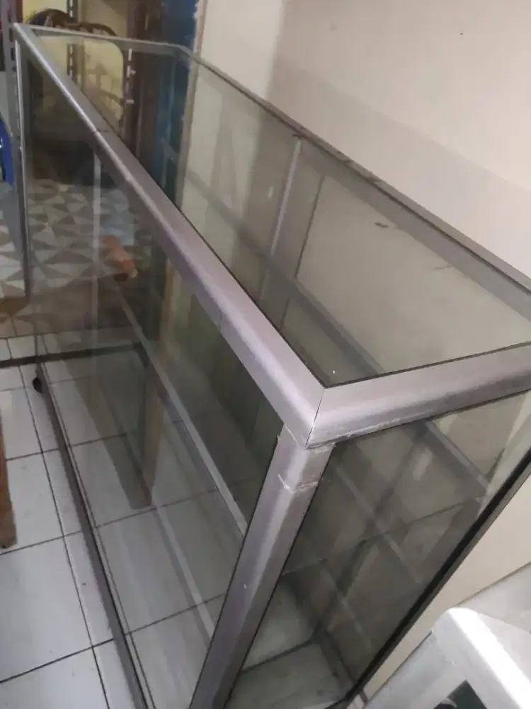 Etalase Kaca Besar Second --