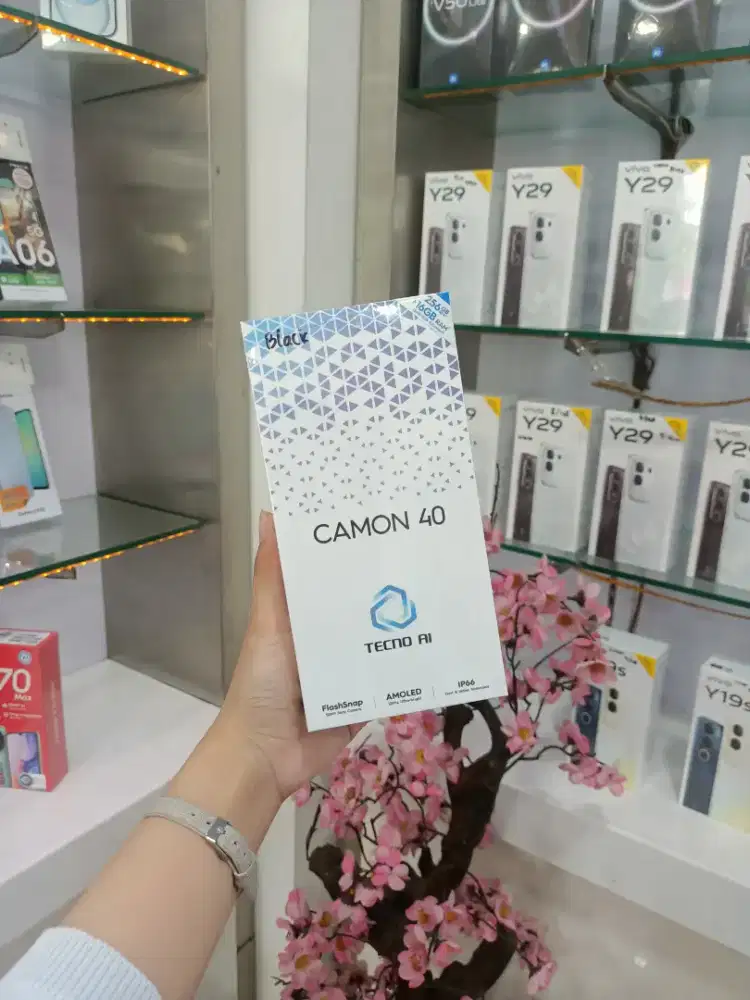 READY TECNO CAMON 40 RAM 8/256 BARANG BARU (SEGEL)