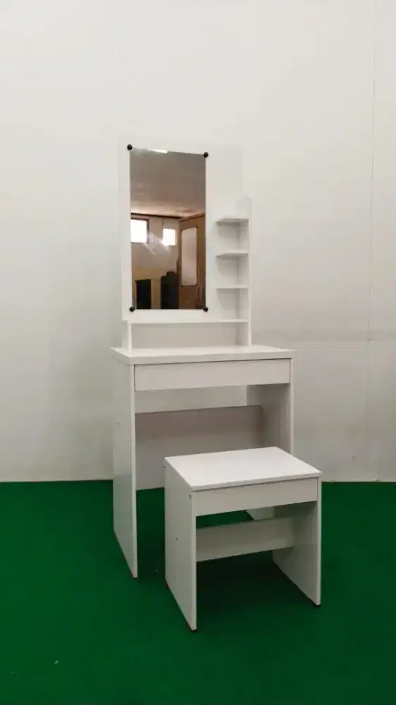 Terlaris dan termurah meja rias simple