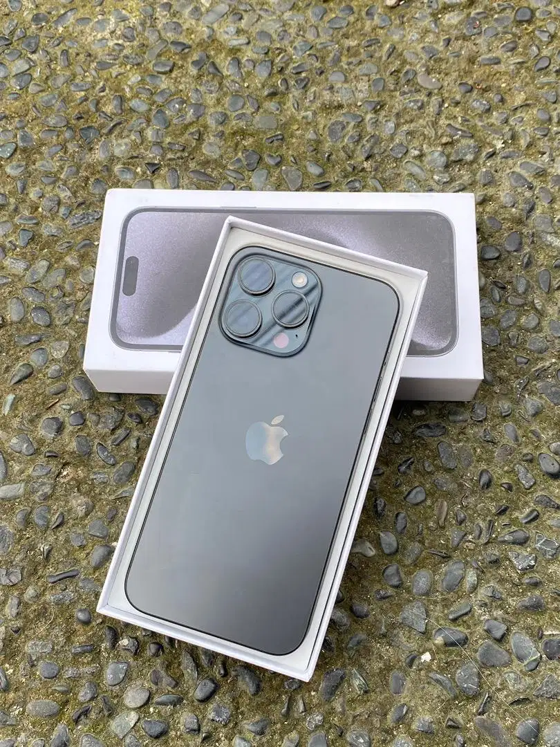 iPhone 15 Pro Max 512GB All Operator Black Titanium