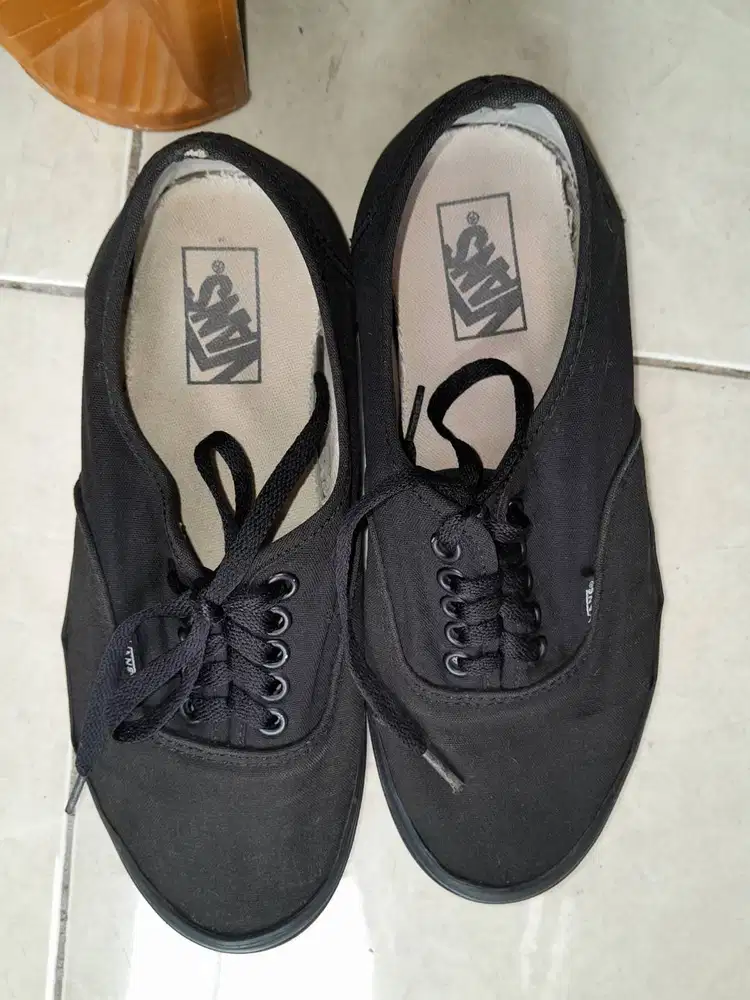 Sepatu vans authentic orig