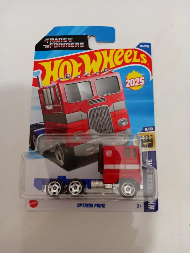 Hot Wheels Optimus Prime Transformers