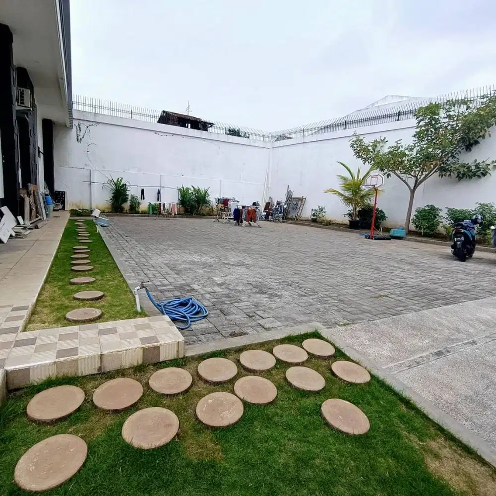 Dijual Rumah Dharmahusada Utara Butuh Cepat Laku Siap Huni 2 Lantai