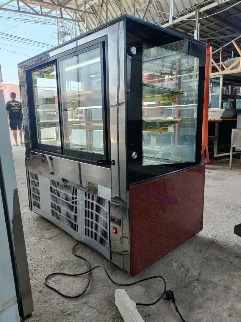 Case showcase likenew