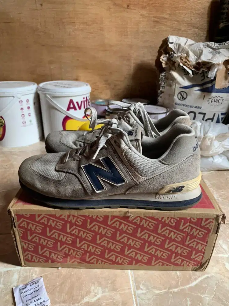 New balance 574 classic size 42