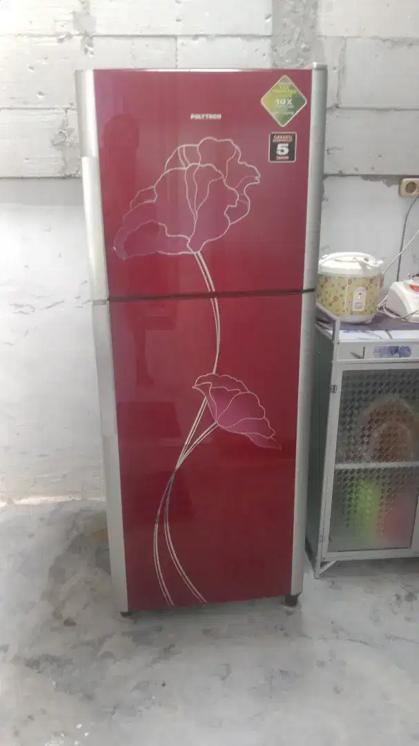 Dijual kulkas dua pintu