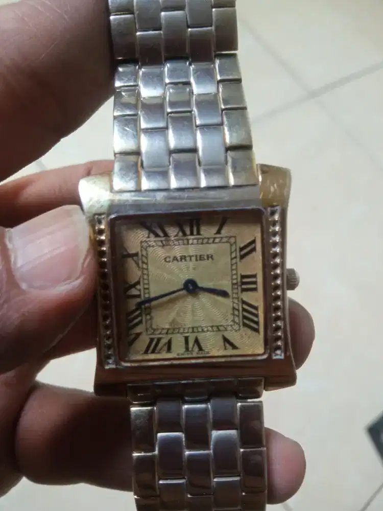 Jam tangan cartier