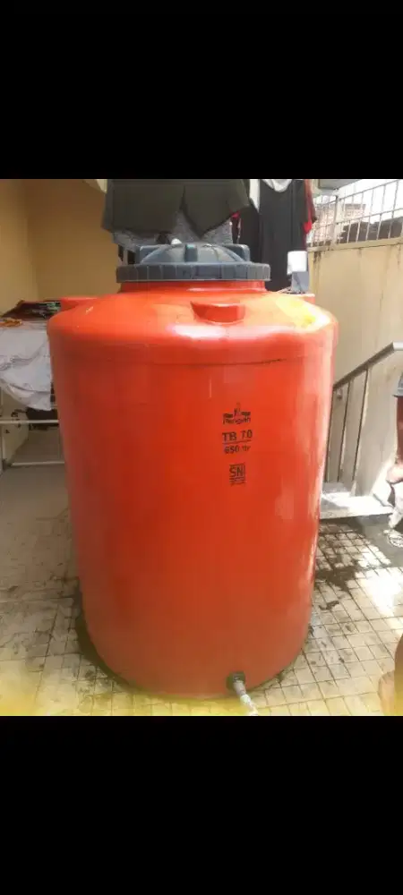 Jasa kuras tandon air dan pembersihan pipa air