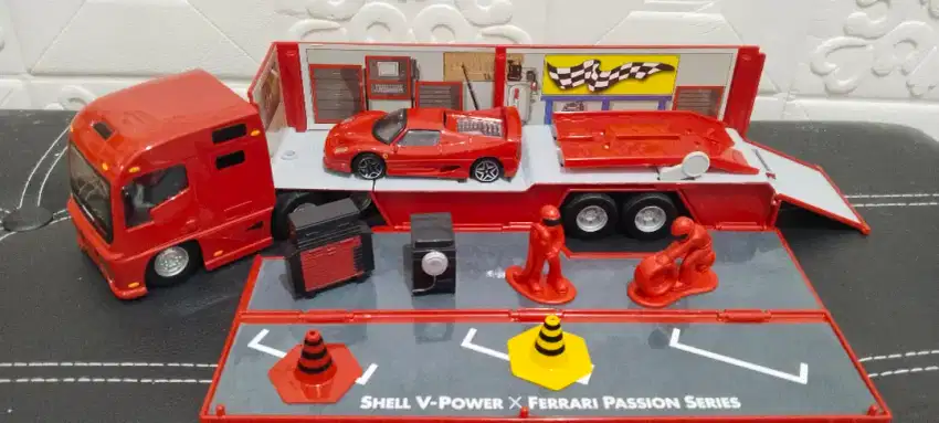 Die cast Shell V- Power  x Ferrari Passion Series Burago