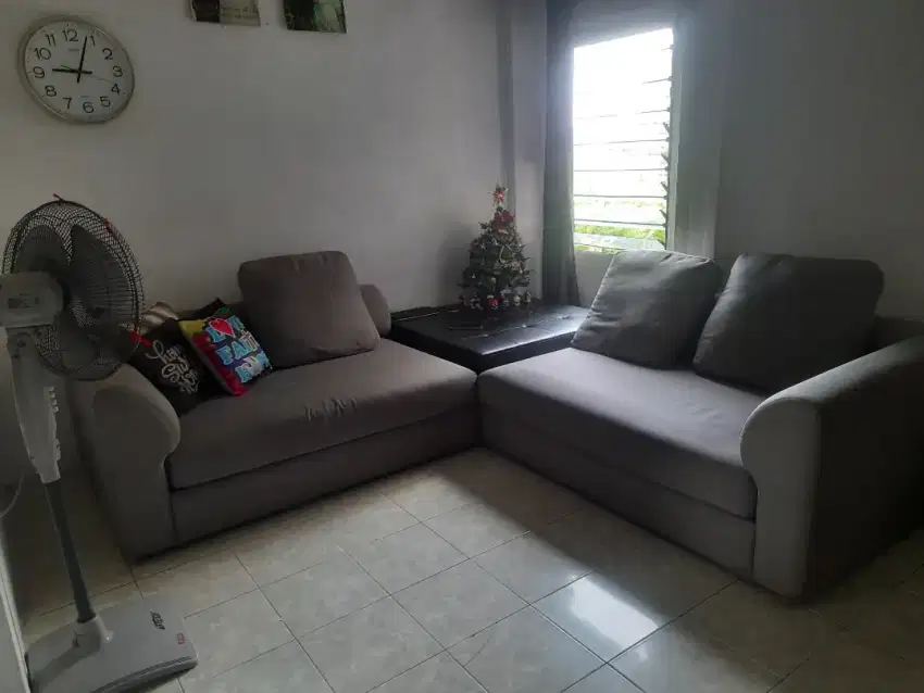 Sofa Rumah Artis gaya Eropa Lux Lebar masih gress ikea informa courts