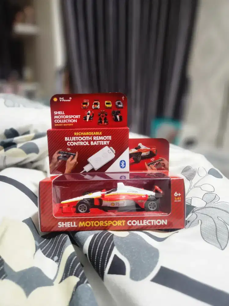 Shell Motorsport Collection Team Penske Indycar 1:41 Remote Control