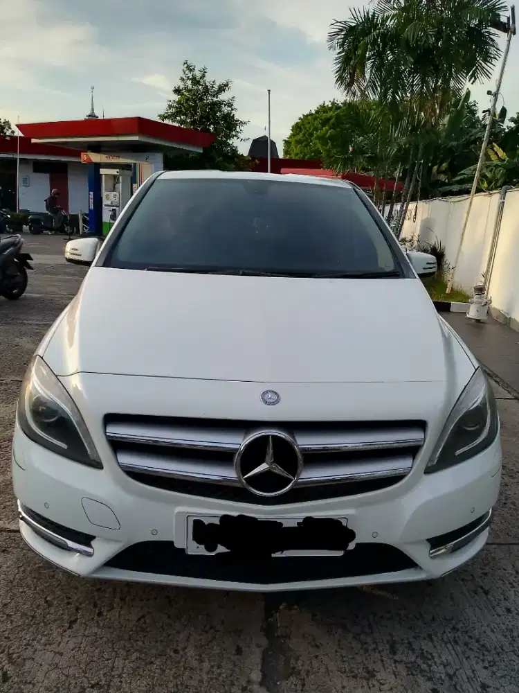 Dijual Segera Mercy B200