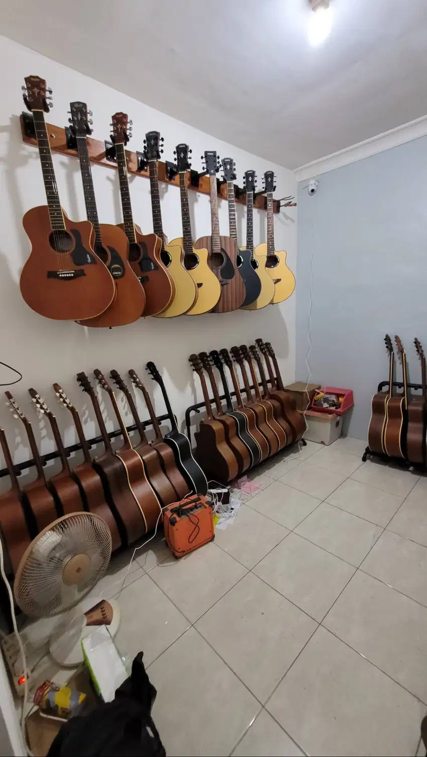 Host Live TikTok (Bermain Gitar) – Part Time