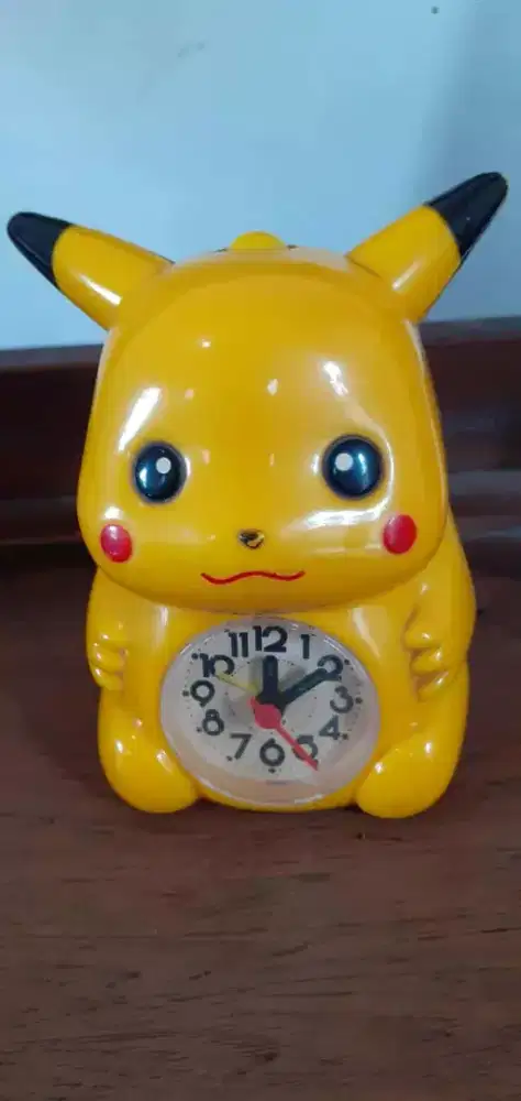 Jam duduk boneka bagus siap pakai