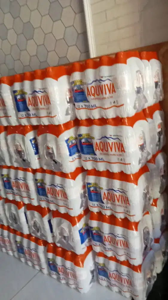 Air mineral air minum kemasan air minum aquviva botol